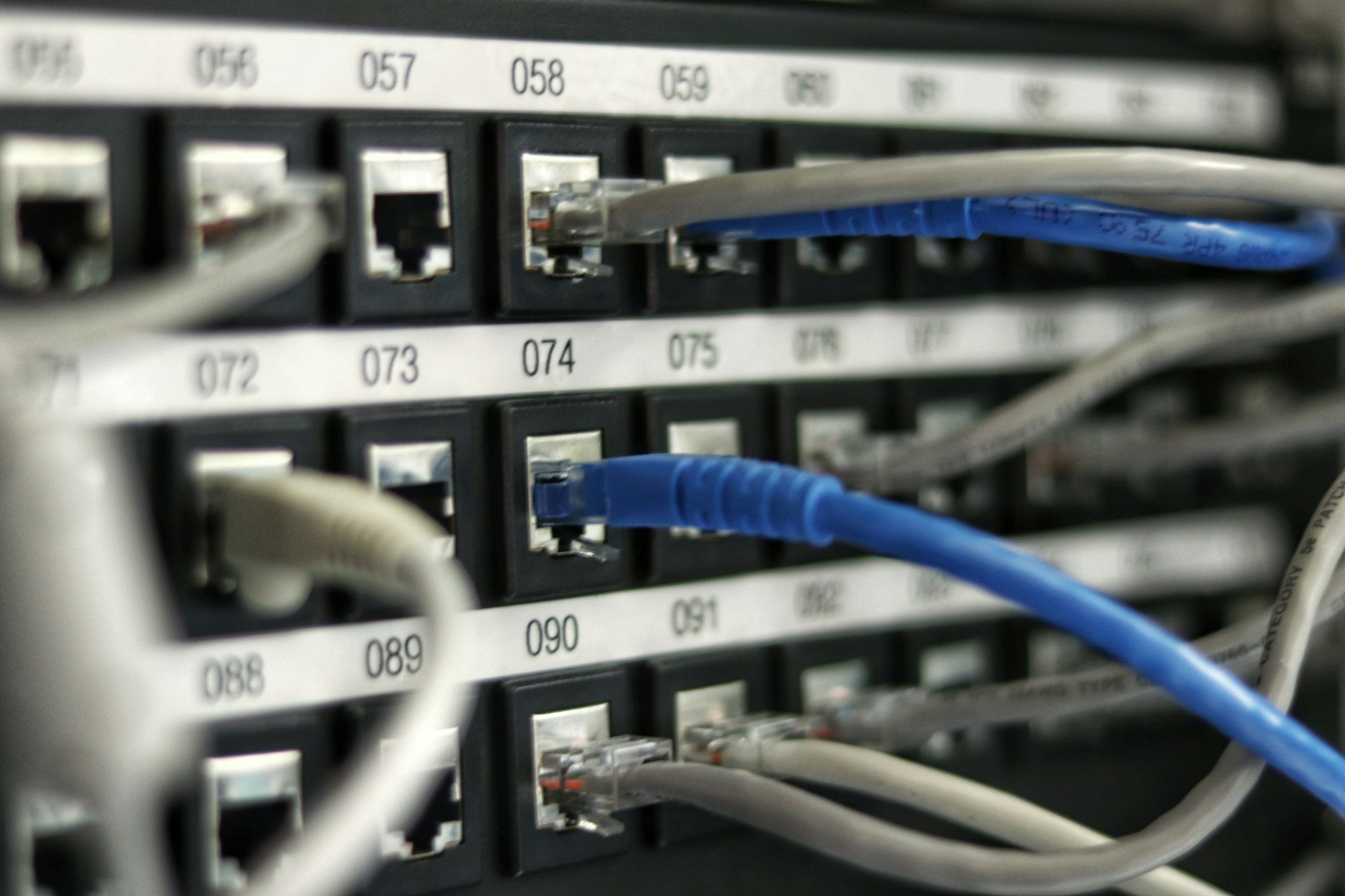 Managed server and computer room infrastructure